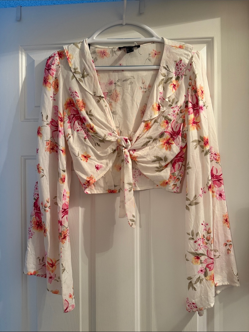 Forever 21 Floral Tie-Front Crop Blouse